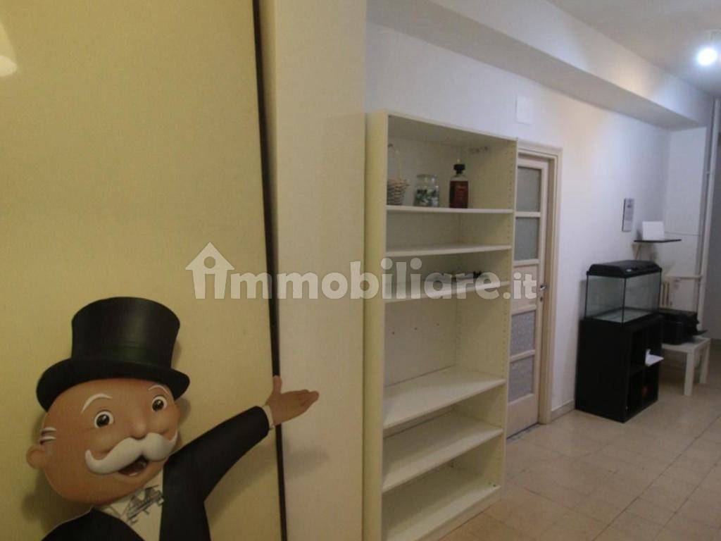 Rent Apartment in via Appia Nuova 465. Rome. Excellent condition