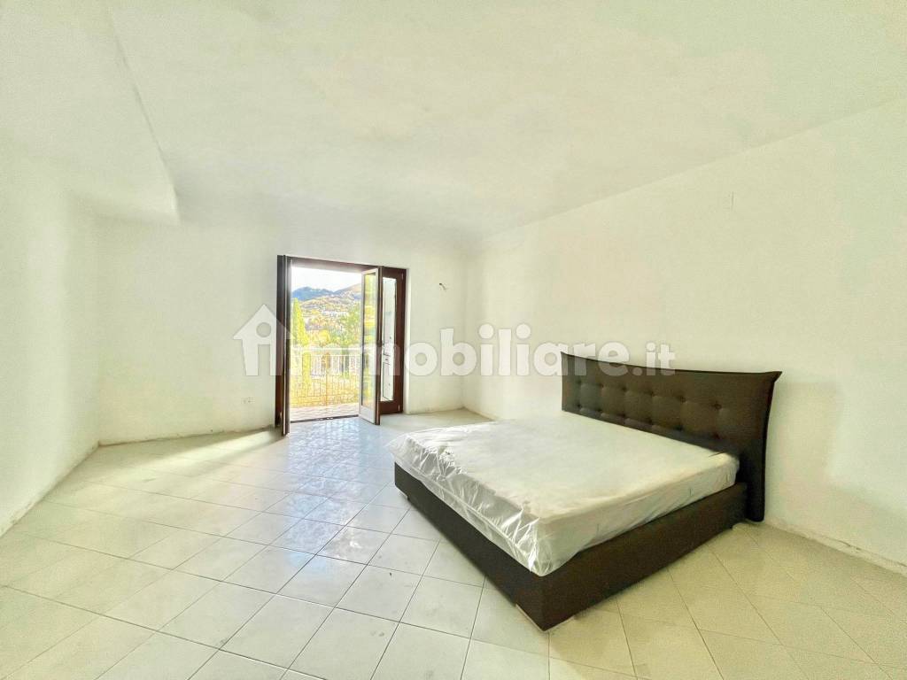 Sale Apartment Salerno. 3room flat in Svincolo via Irno. Excellent