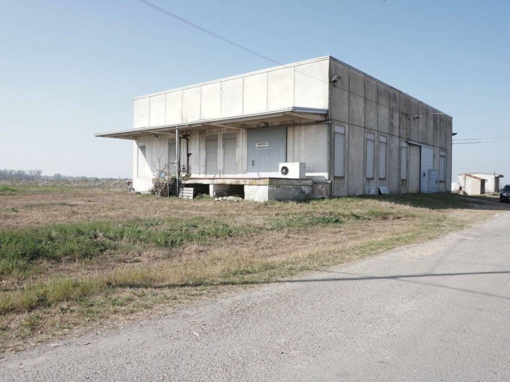 Capannone strada baganzola, baganzola - aeroporto, parma