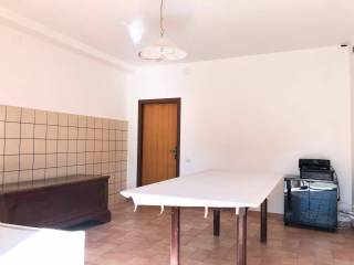 Locale al piano terra