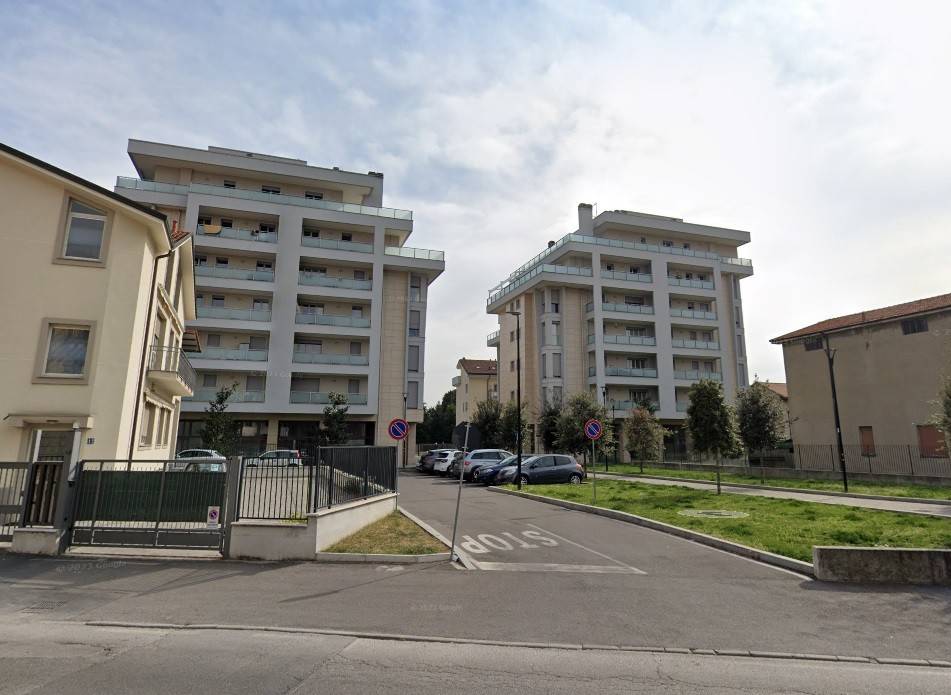 Garage - box via vittorio veneto 12, nova milanese
