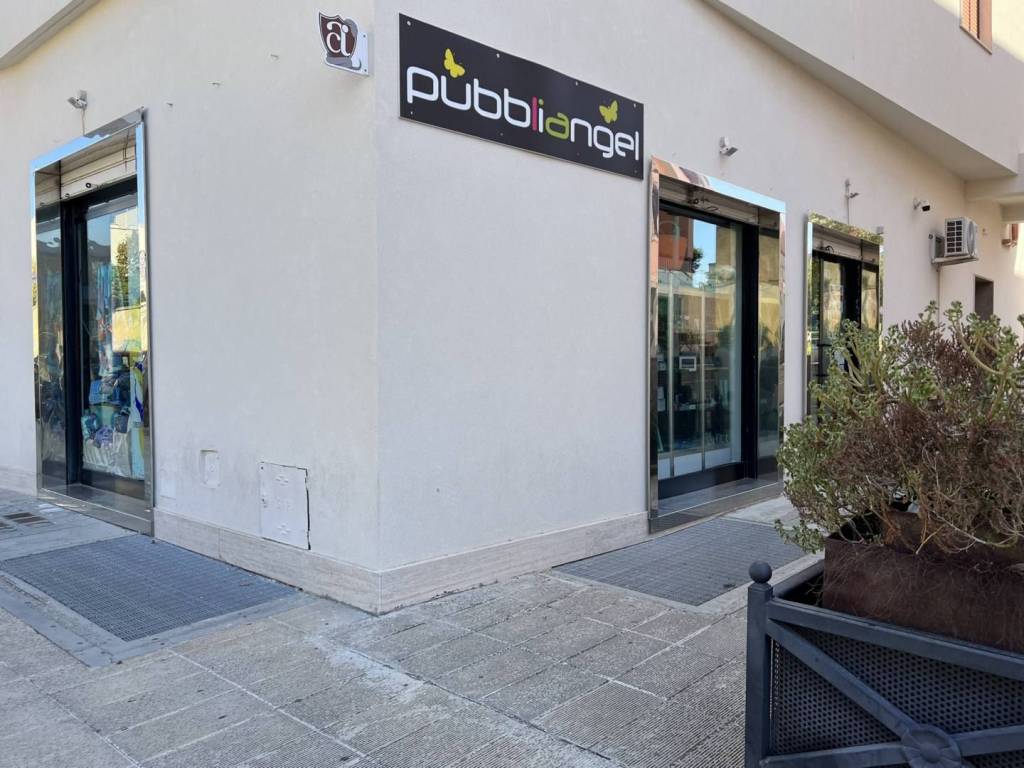 Locale commerciale via san domenico, casarano