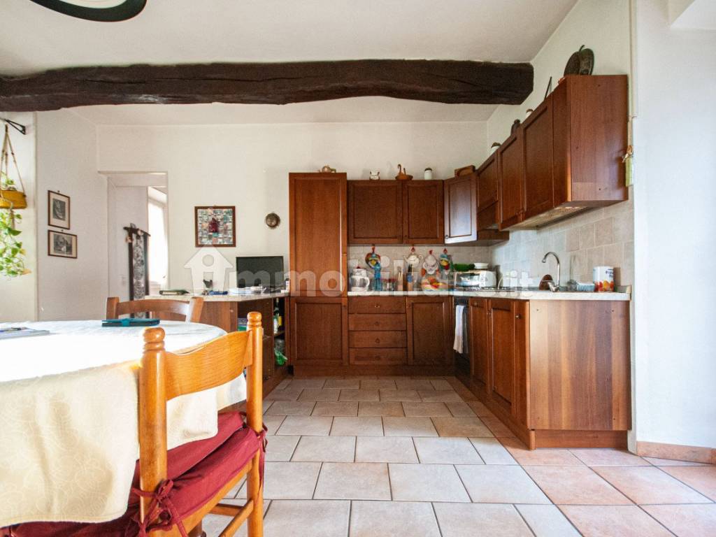 016__casa-indipendente-vendita-grignasco-immobiliare-botto-cucina1.jpg