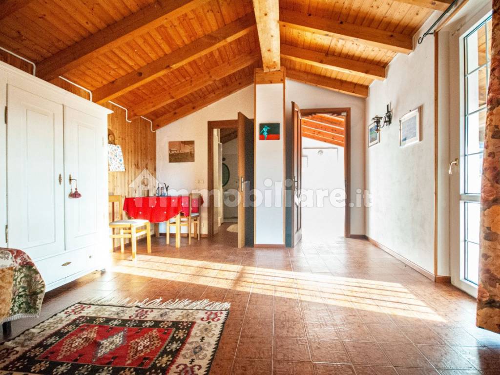 028__casa-indipendente-vendita-grignasco-immobiliare-botto-mansarda1.jpg