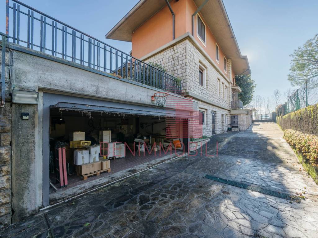 Brescia Caionvico vendita villa  (11).jpg