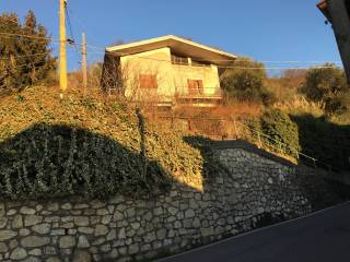 Foto - Vendita villa con giardino, Marone, Lago d'Iseo Franciacorta