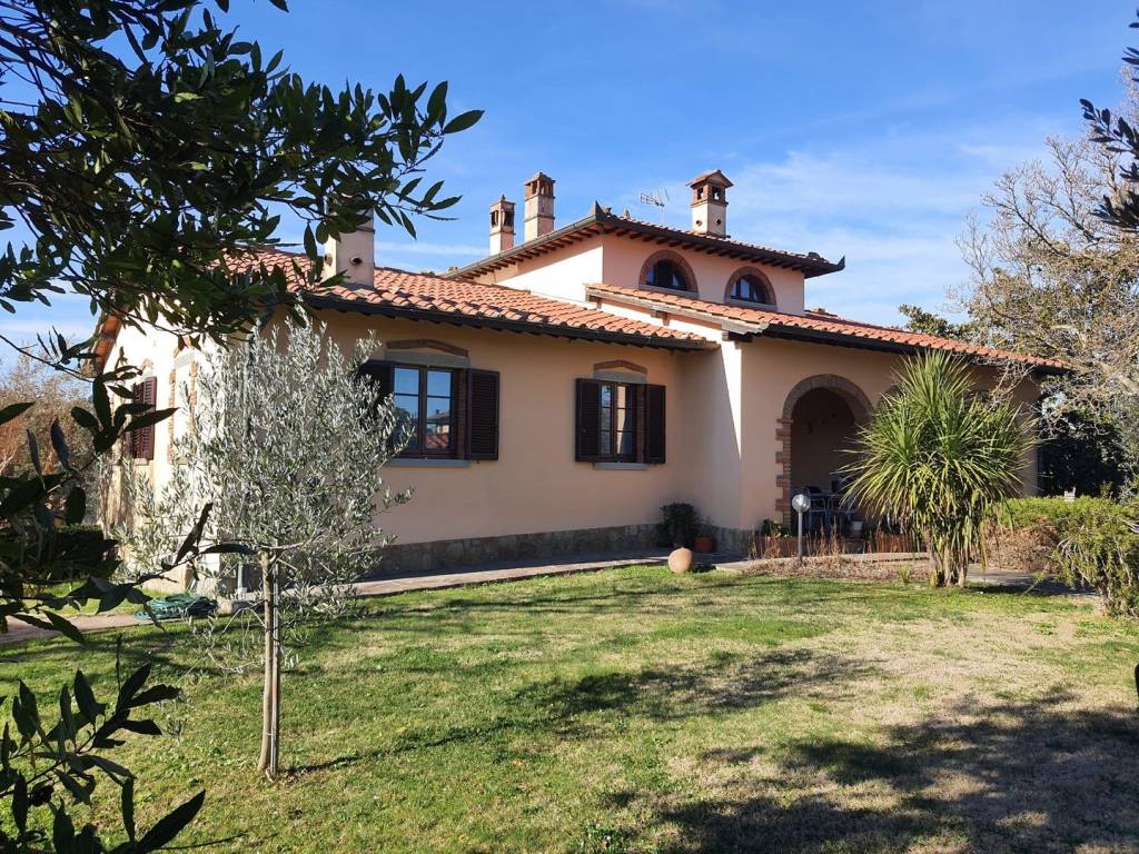 Villa unifamiliare, buono stato, 330 m², monte san savino