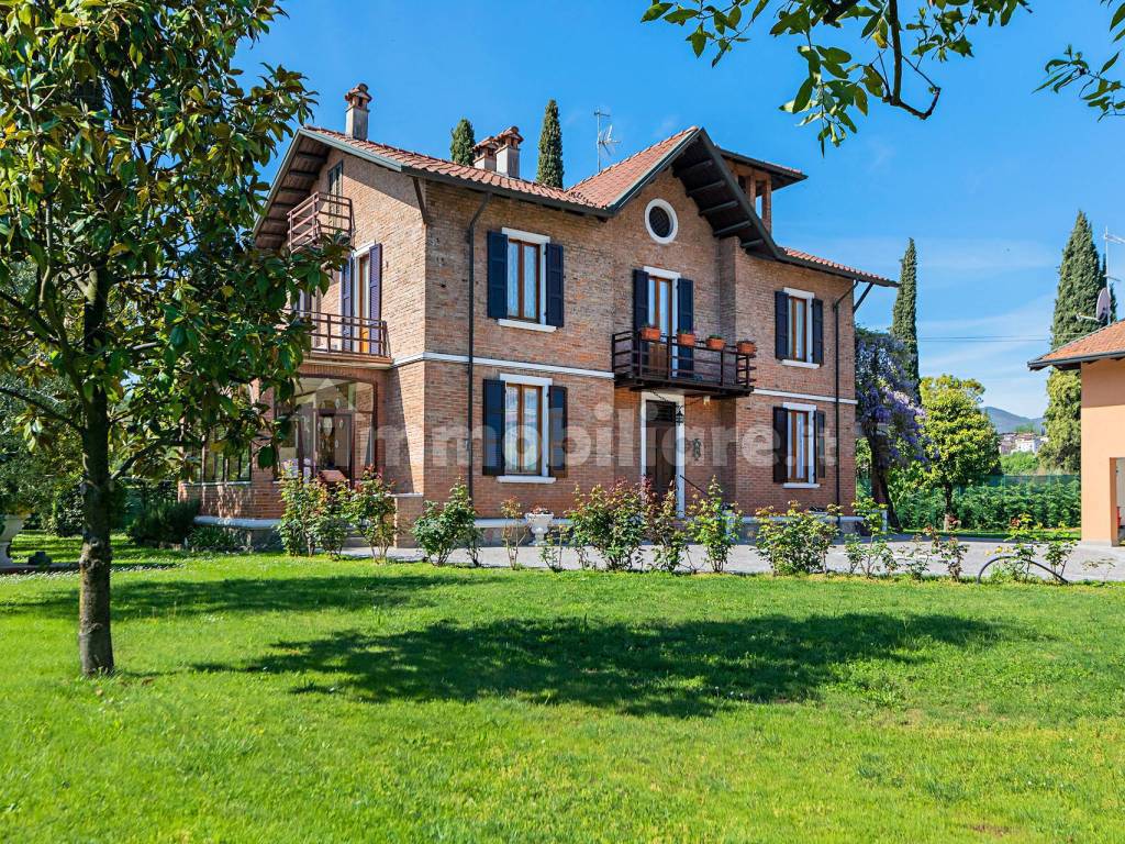 VEDUTA ESTERNA VILLA