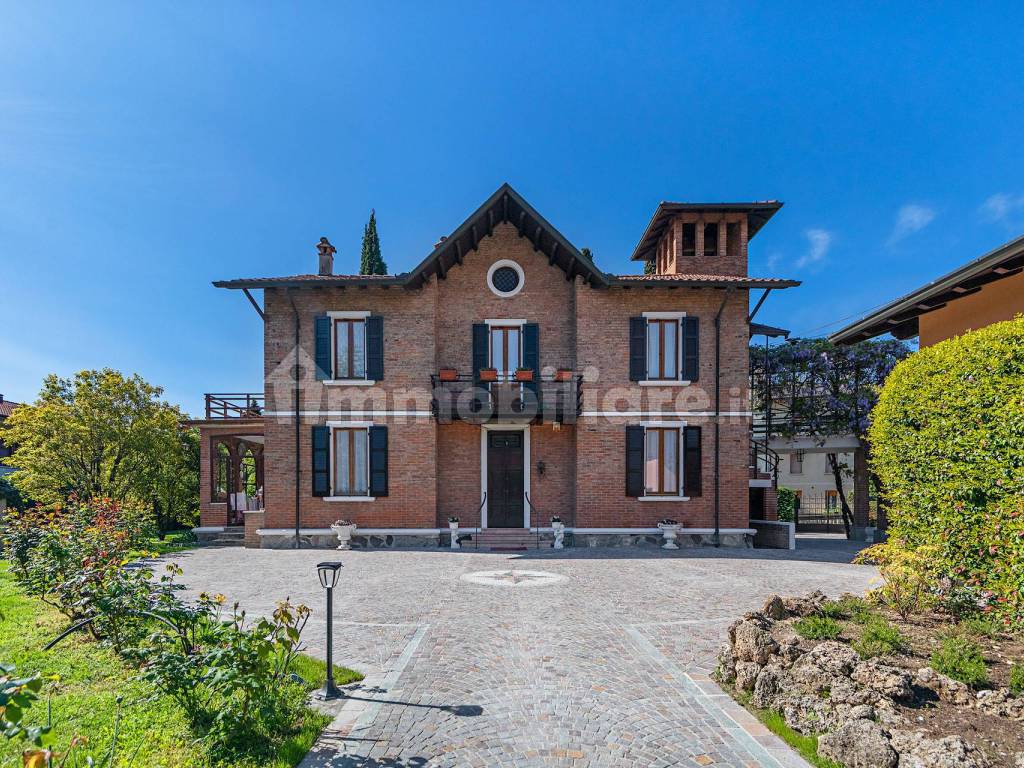 VEDUTA ESTERNA VILLA