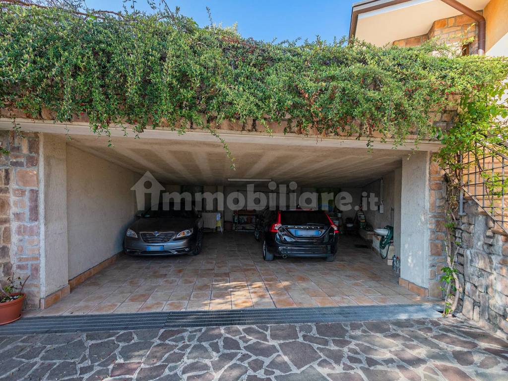 GARAGE PRIVATO