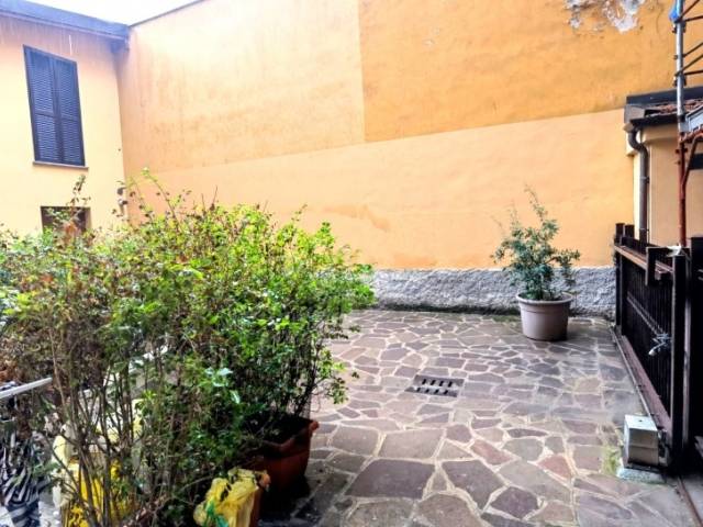 Cortile 2