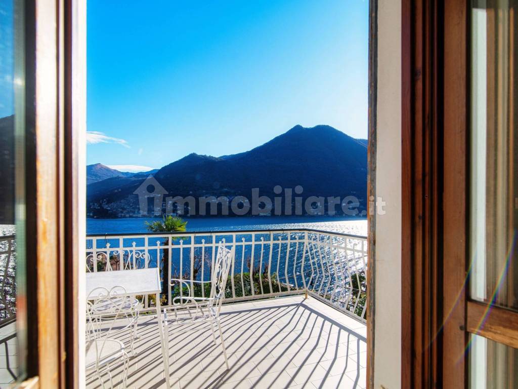 Casa con vista lago a Moltrasio