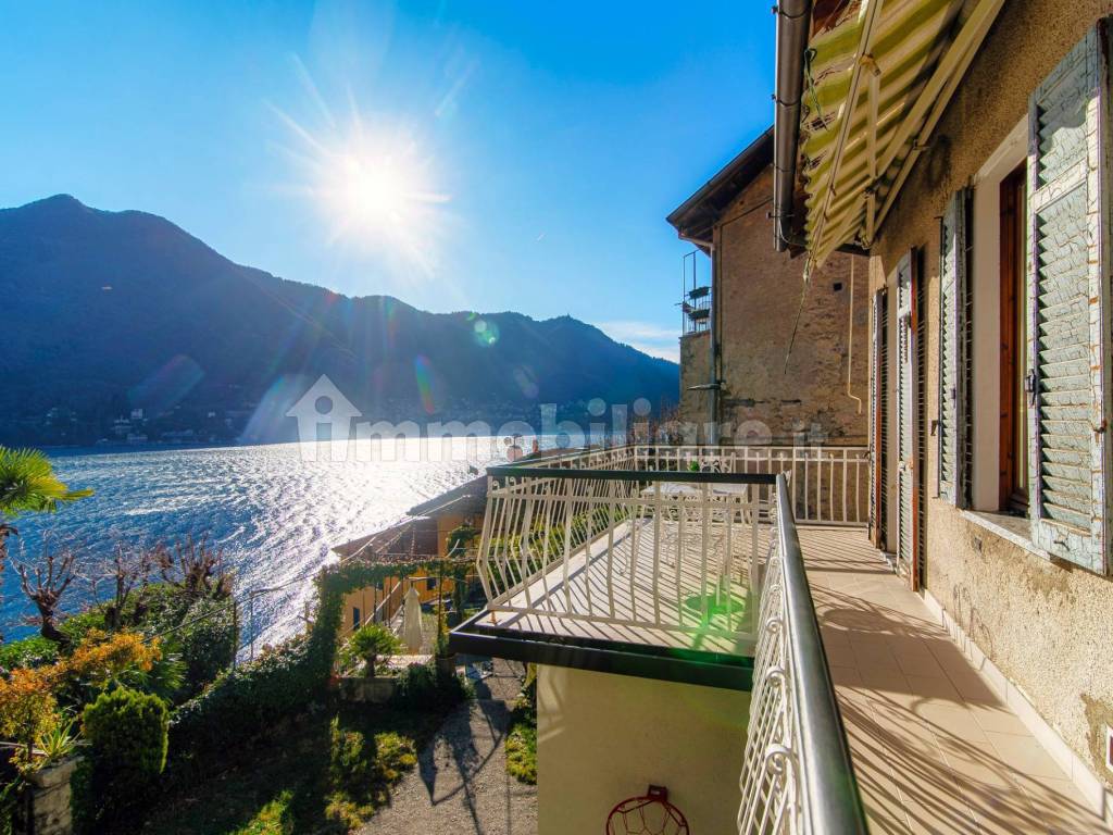 Casa di charme con vista lago a Moltrasio