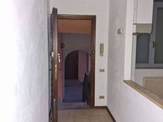 ingresso appartamento grande su 2 livelli72736