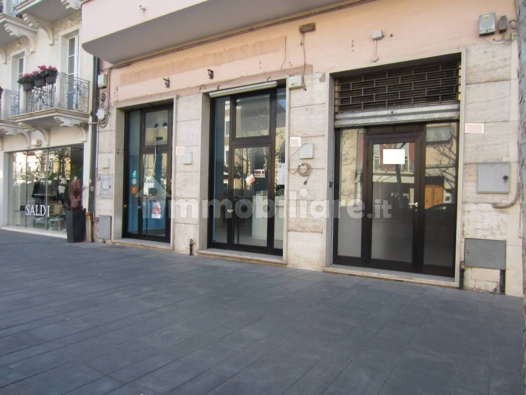 Affitto locale commerciale in centro Civitanova Ma