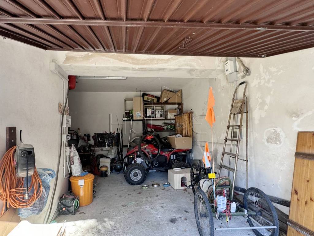 garage