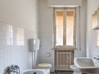 Bagno finestrato con Vasca_V1