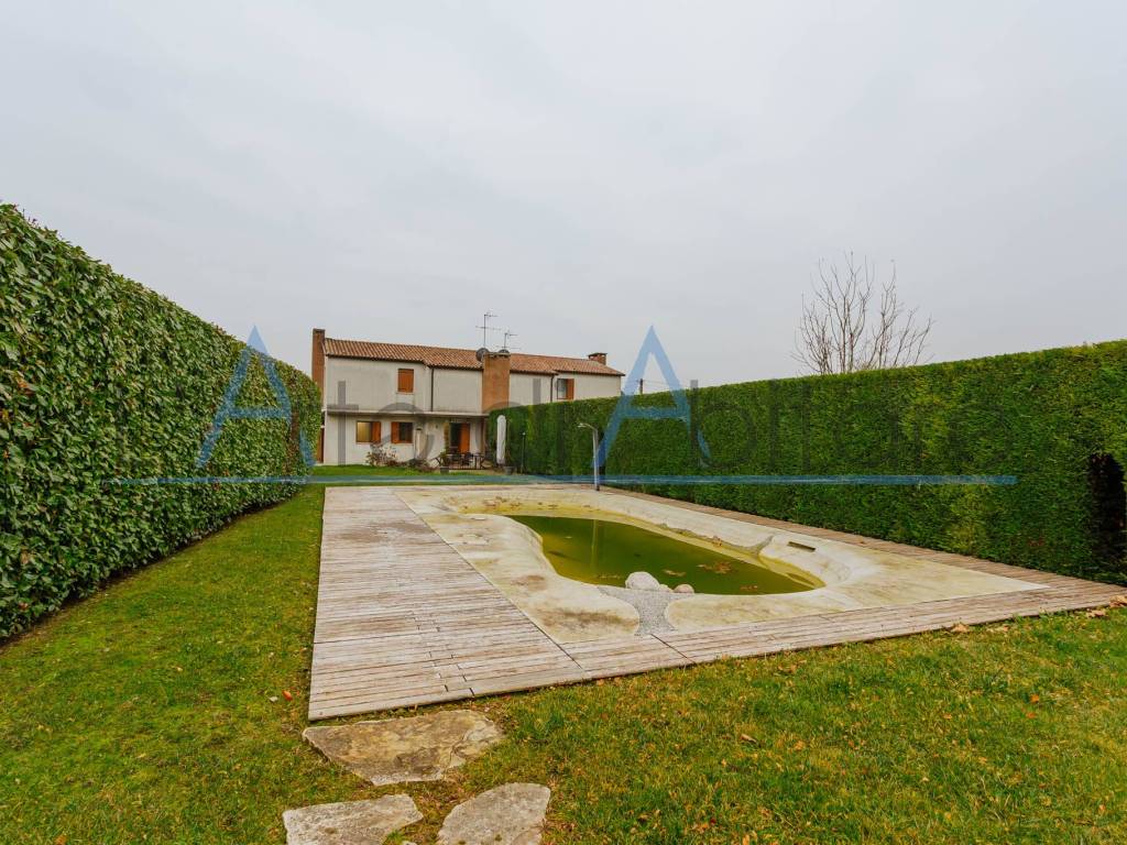 Villa bifamiliare a Casalserugo - piscina