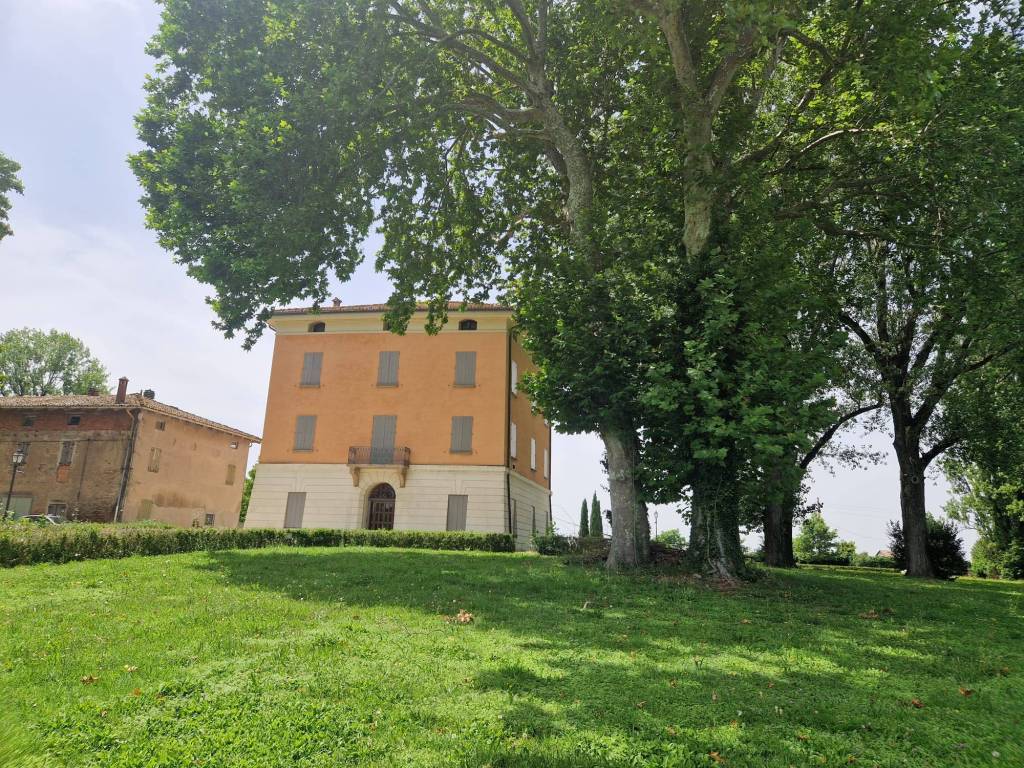 VILLA E PARCO