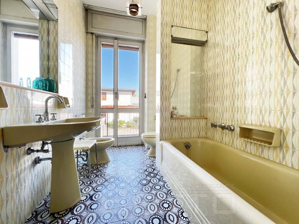 villa vendita gozzano 1p bagno1