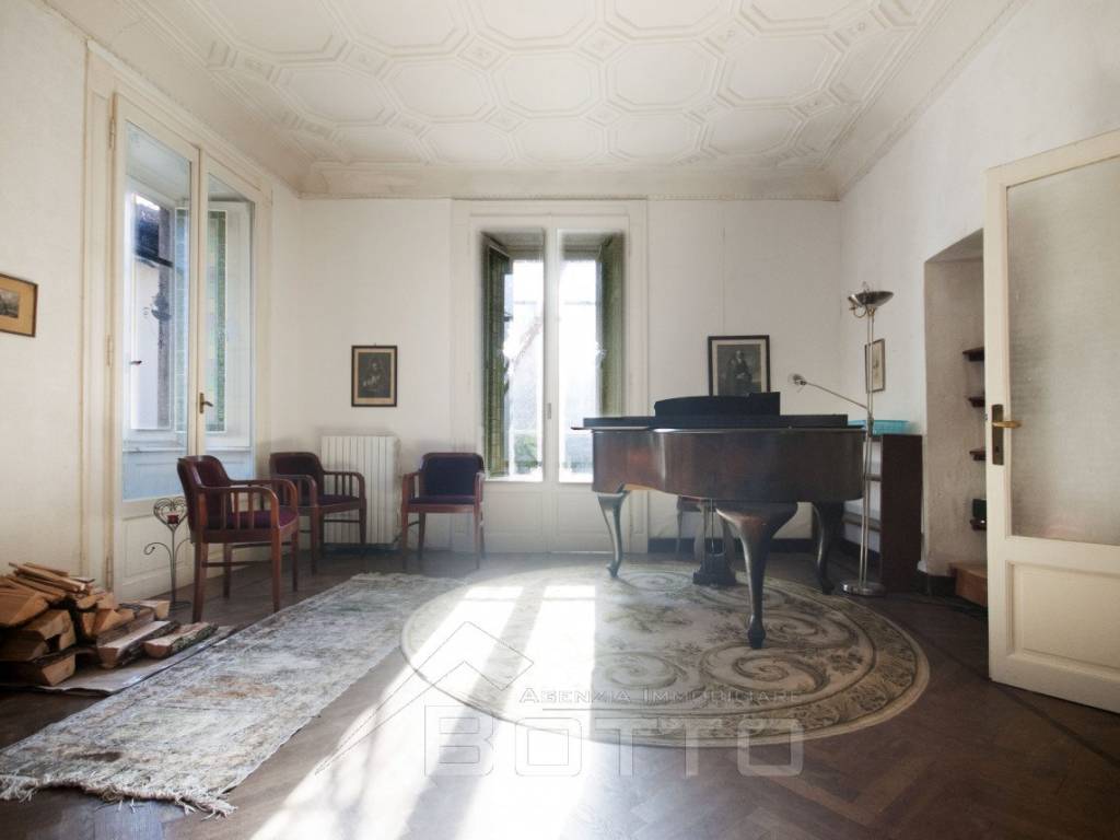 villa vendita ameno immobiliare botto musica