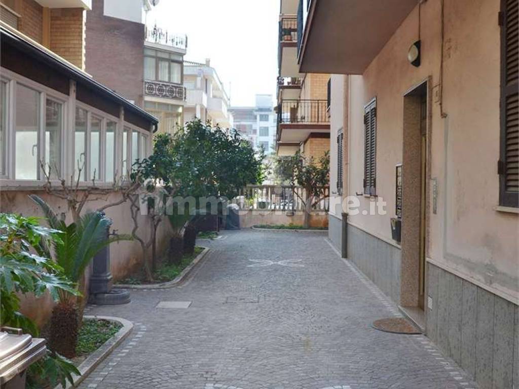 Cortile condominiale