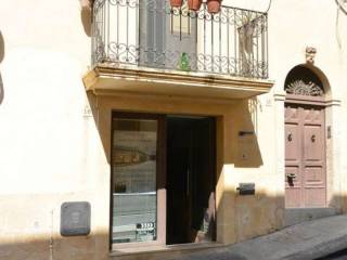 Casa in centro storico con giardino via P. Capponi