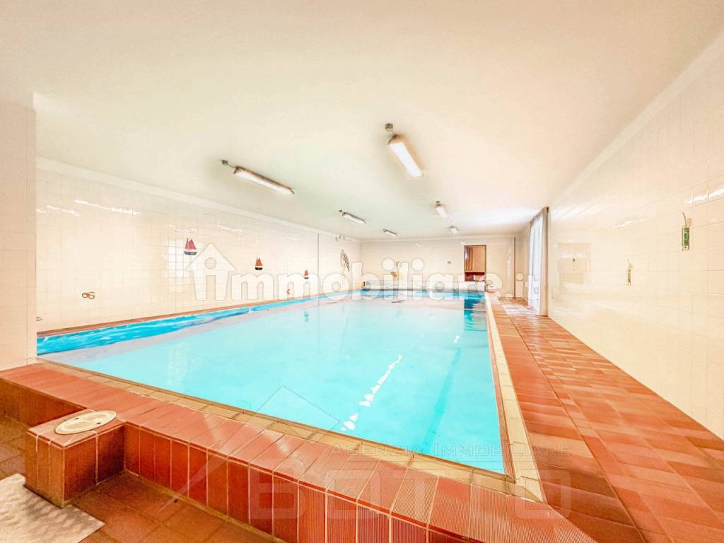 villa vendita borgosesia piscina21