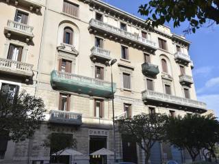 36 Palazzo Dioguardi Girone.JPG
