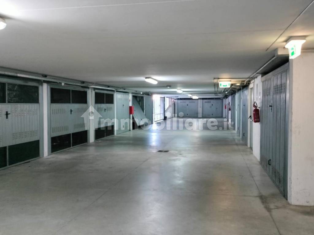 TUNNEL GARAGE