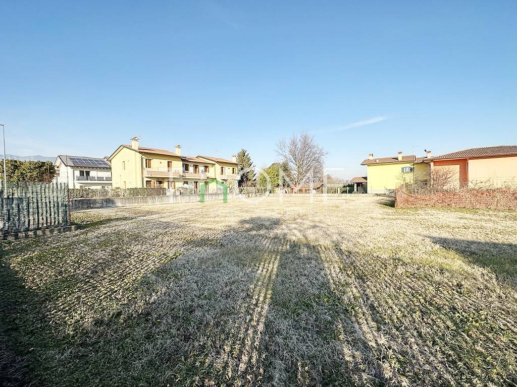 1280-4997vl-terreno-residenziale-mussolente-1f0d2.jpg