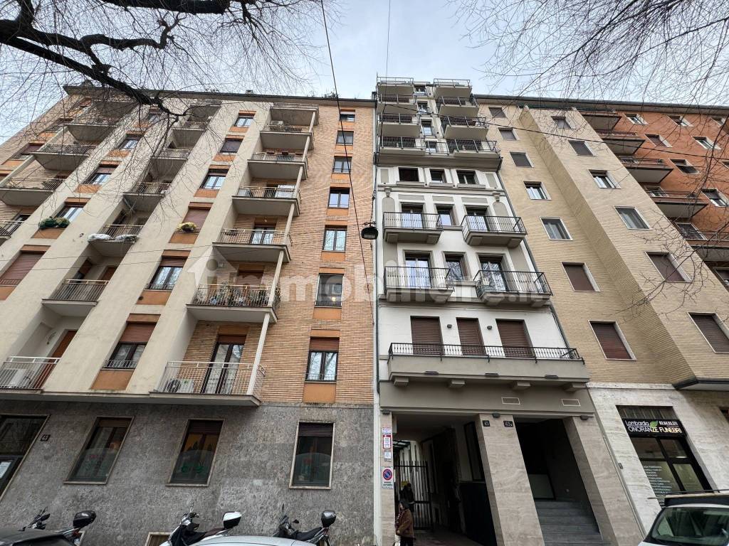 Vendita Appartamento Milano. Bilocale in via Mac Mahon 45. Buono stato,  quinto piano, con balcone, riscaldamento centralizzato, rif. 109102387