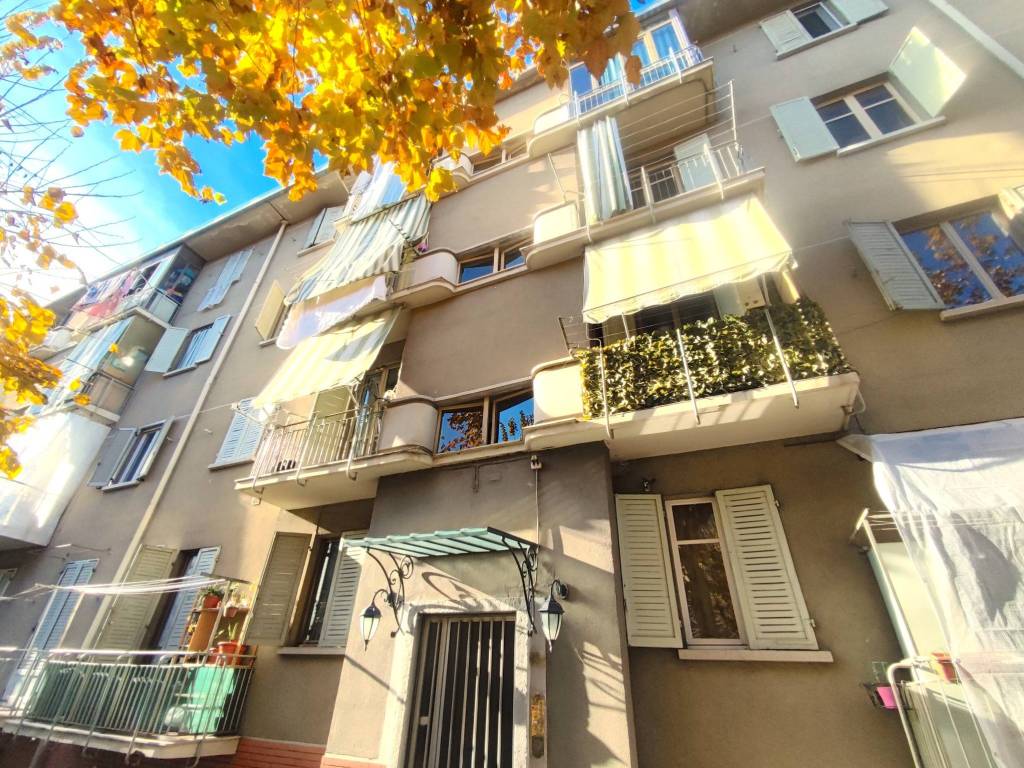 Vendita Appartamento Torino. Trilocale in via Alessandro Cruto 20. Ottimo stato, primo piano