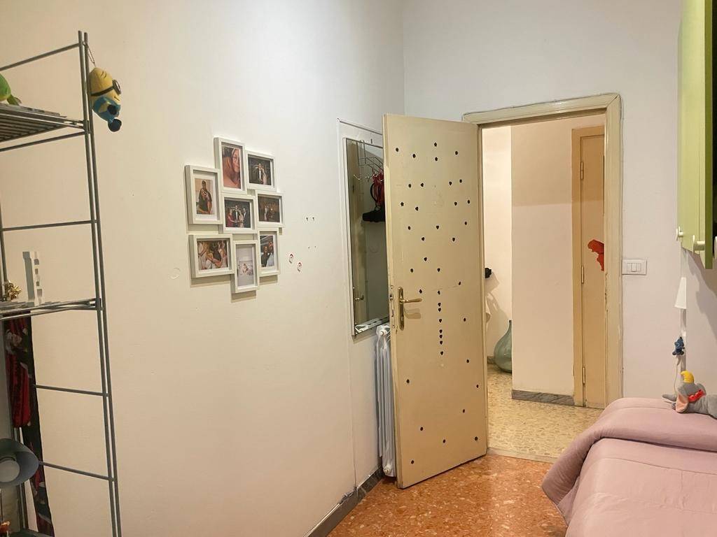 Vendita Appartamento Roma. Trilocale in via Monte Cervialto. Da