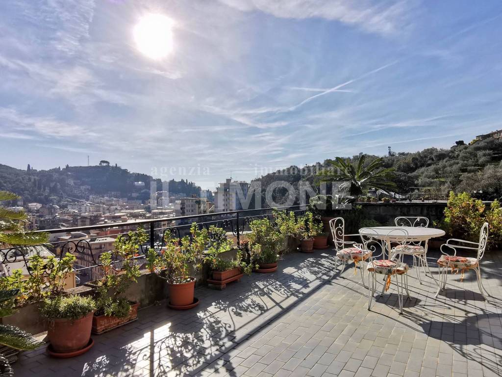 attico con terrazza-in vendita a rapallo.jpg