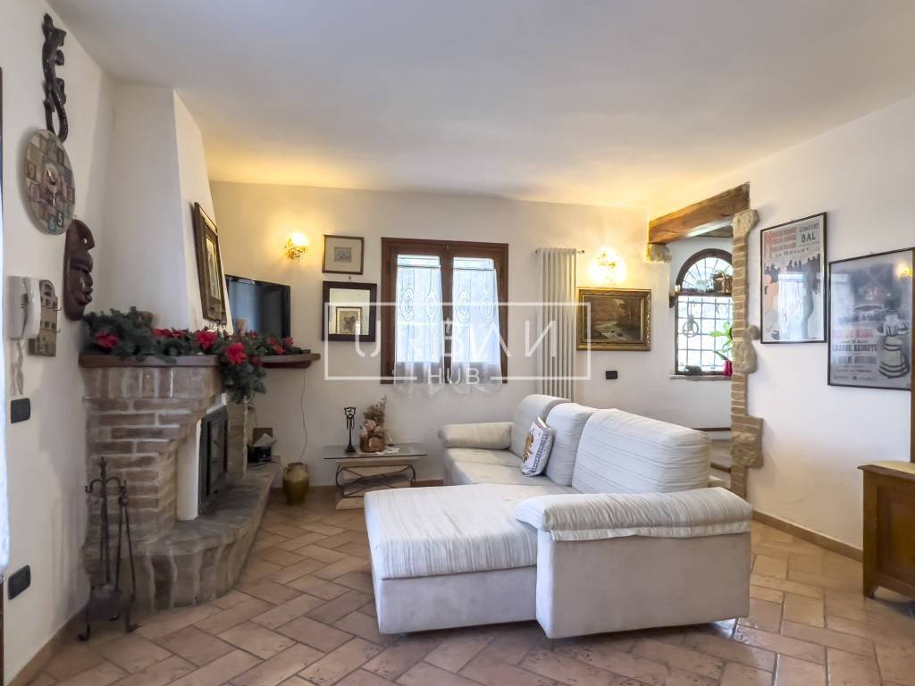 Villa bifamiliare strada statale tosco romagnola, castrocaro terme e terra del sole