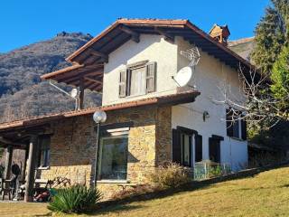 Foto - Vendita villa con giardino, Plesio, Lago di Como