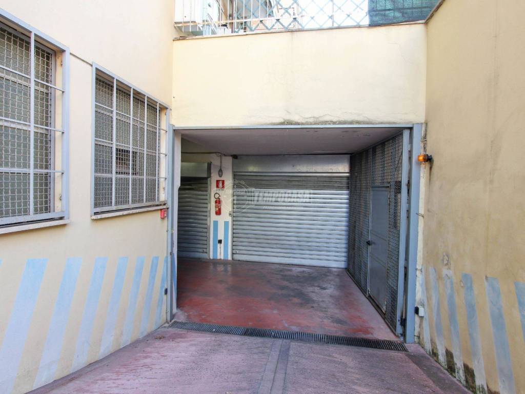 entrata garage 1