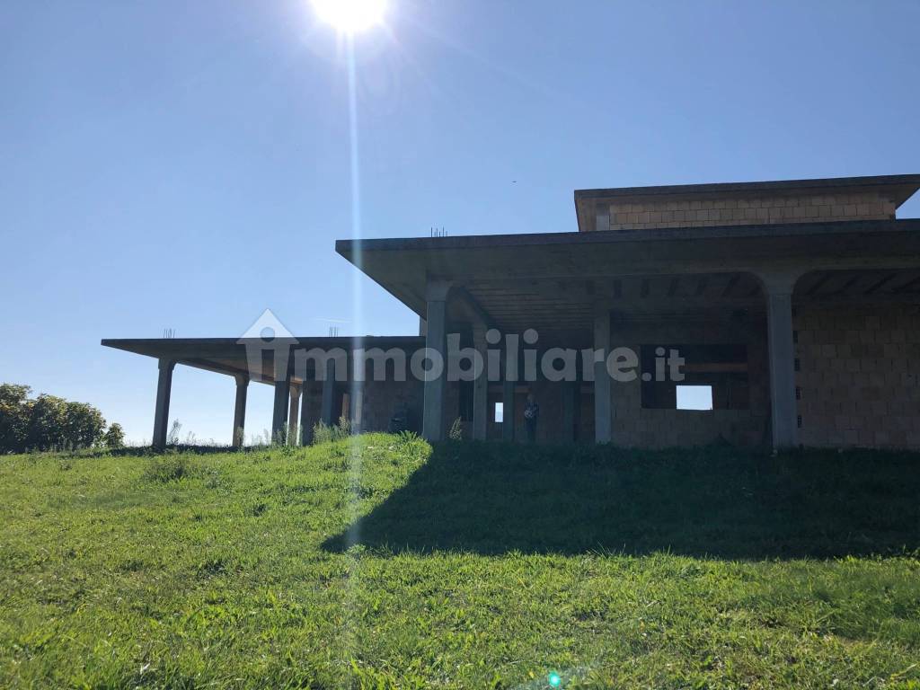 14 CASTIGNANO - BIFAMILIARE  AL GREZZO CON VISTA P