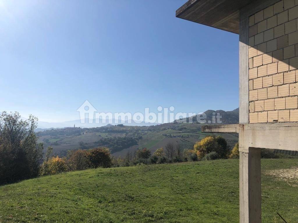 08 CASTIGNANO - BIFAMILIARE  AL GREZZO CON VISTA P