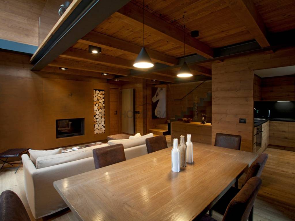 COURMAYEUR-VERRAND, PRESTIGIOSO CHALET