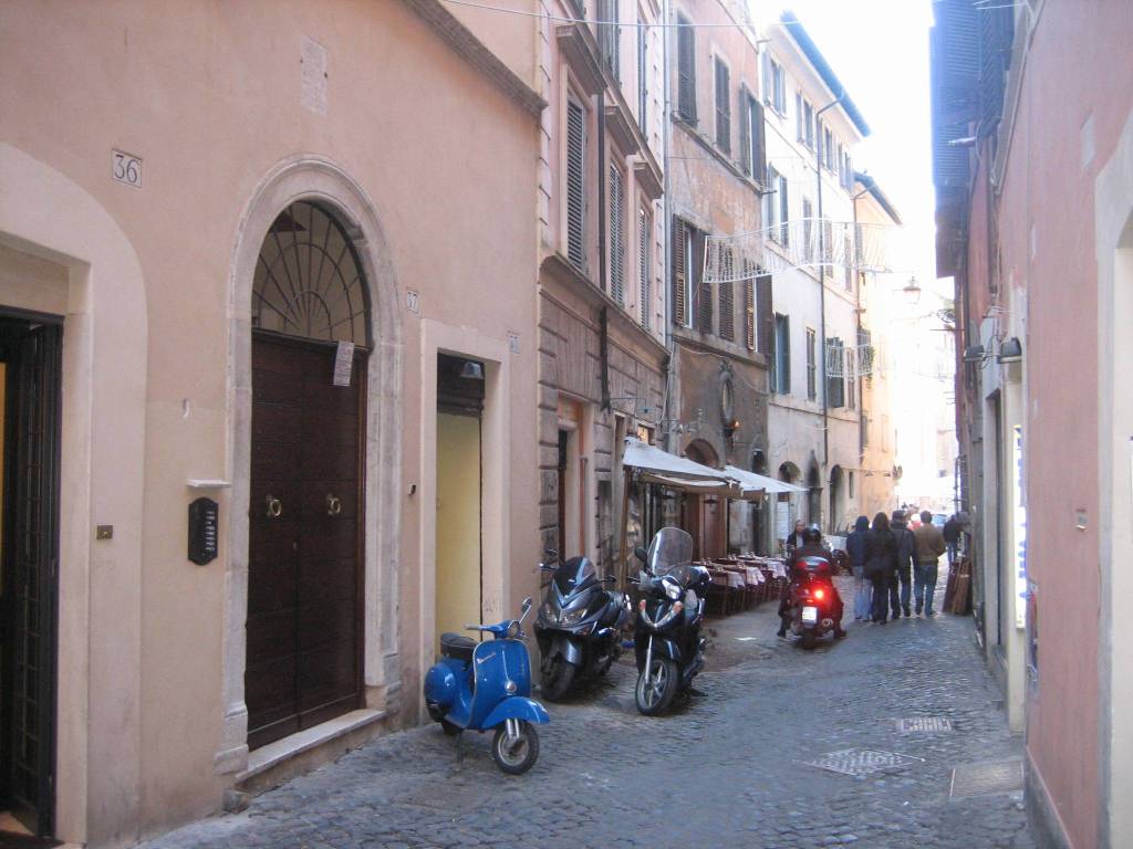 Magazzino - deposito via dei balestrari 37, campo de' fiori, roma