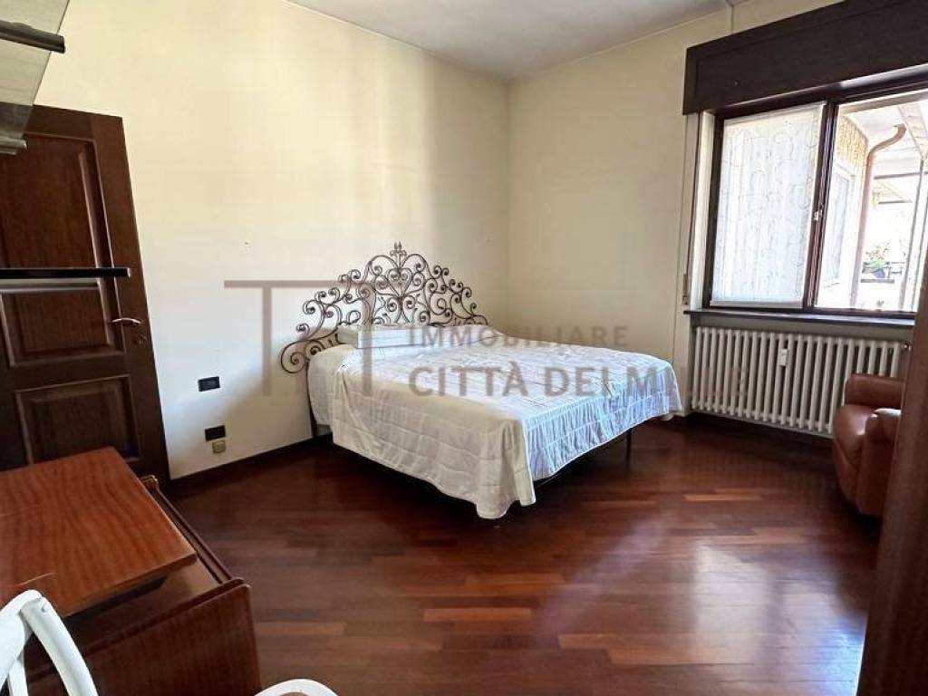 Bergamo Loreto trilocale in vendita.