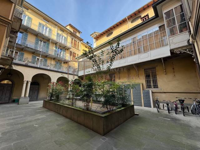 Bergamo Piazza Pontida quadrilocale in vendita.