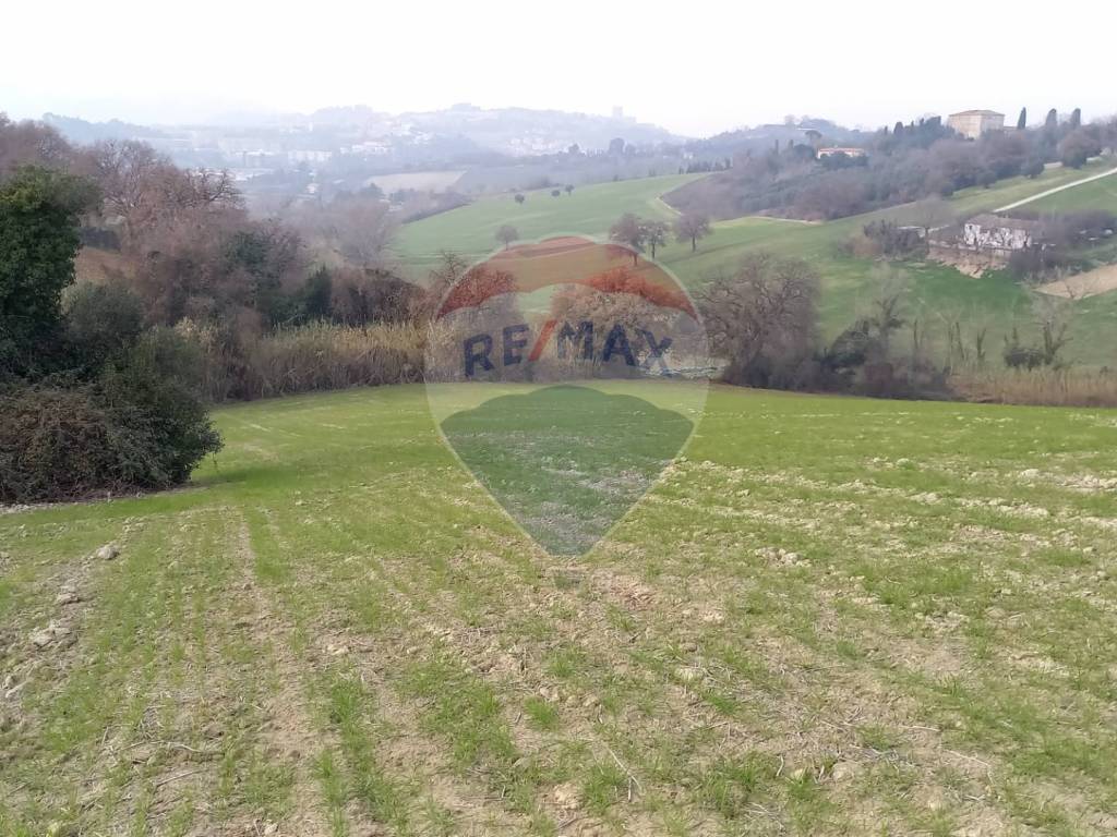Terreno agricolo via la croce 185a, varano, ancona