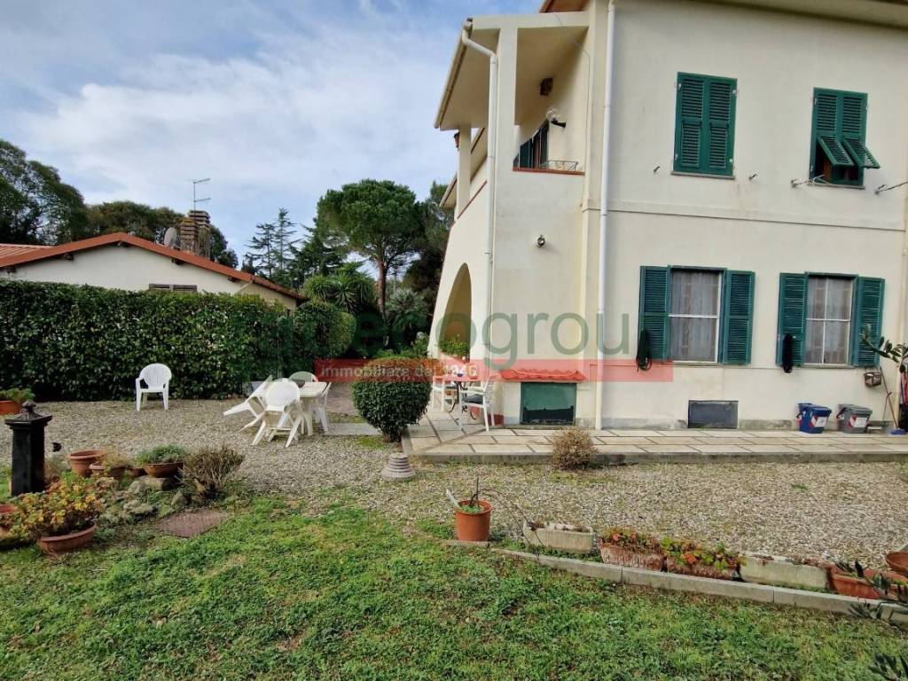 Vendita Villa unifamiliare in via della Padula 293 Livorno. Buono stato ...