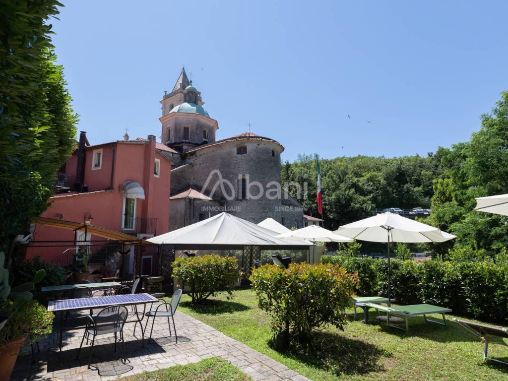 AC211_VENDITA_ALBERGO_STRUTTURA_LIGURIA_VEZZANO_LI