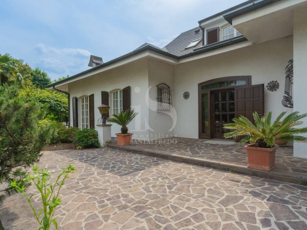 Villa in Monza e Brianza Usmate Velate