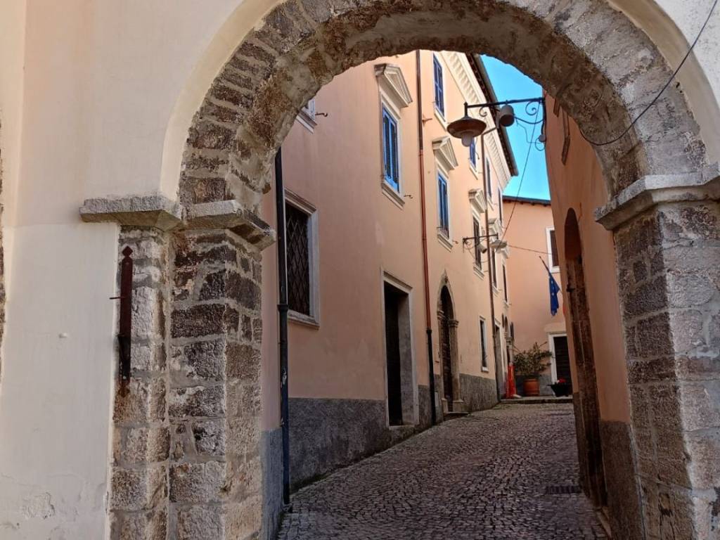Locale commerciale corso d'italia, maenza