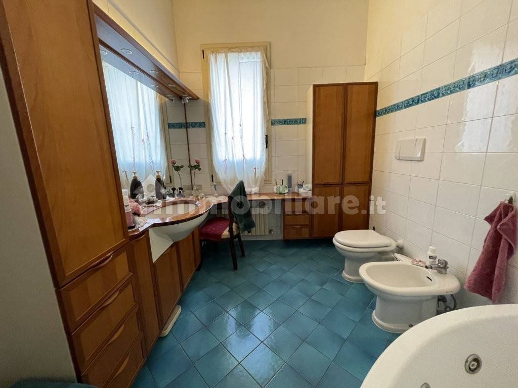 Bagno piano primo